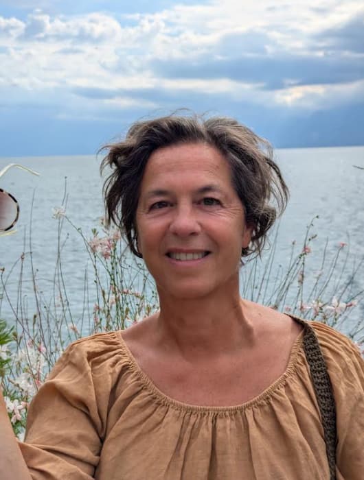 Portret van Delize de Regt, administratief medewerkster bij fysiotherapiepraktijk Fysiothrain in Amsterdam.